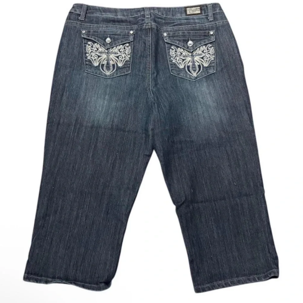 Embroidered Jeans - Picture 3 of 6